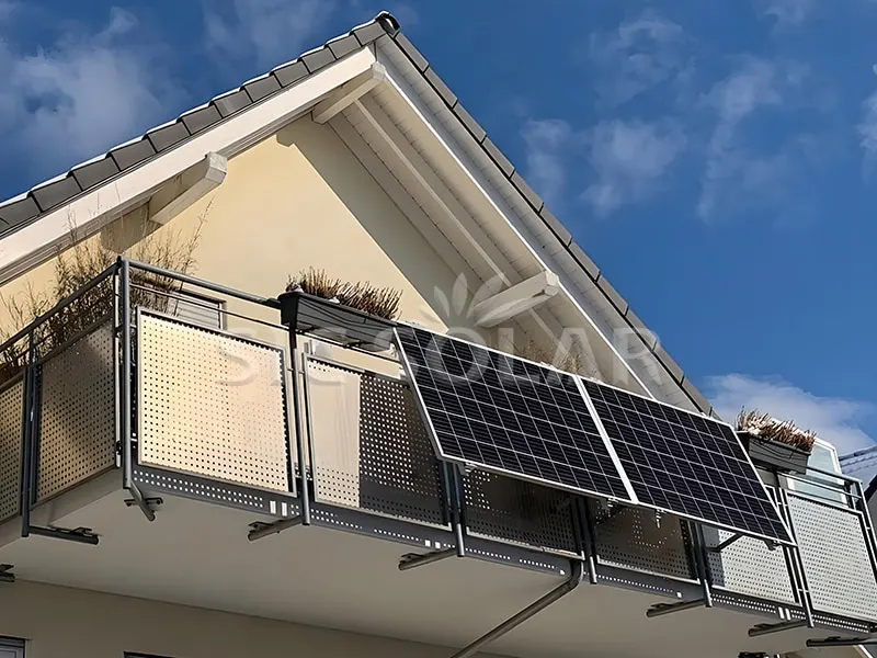 1KW otthoni napelemes erkélytartók Olaszországban