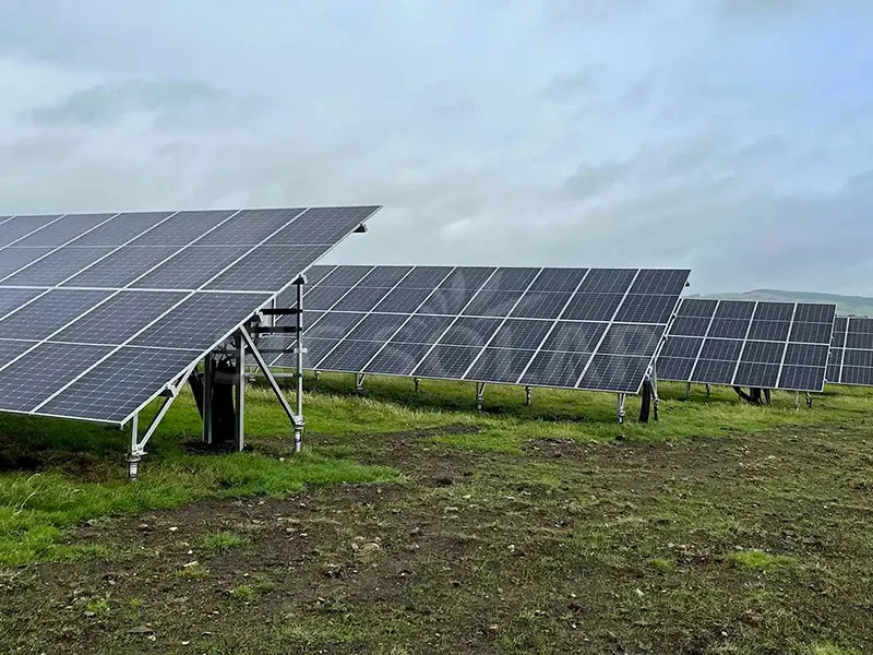 2MW napelem W típusú földi tartókonzol Brazíliában